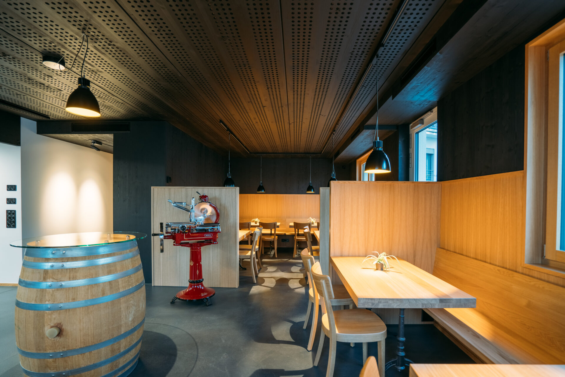 Adler Altendorf, Restaurant, marty architektur