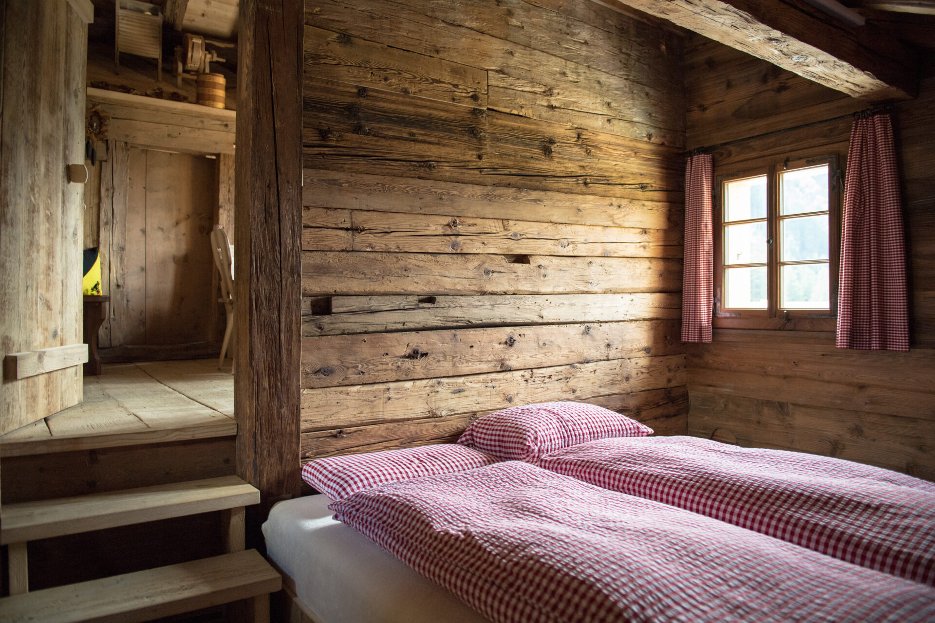 Alphütte Äsch Unterschächen, Schlafzimmer, marty architektur