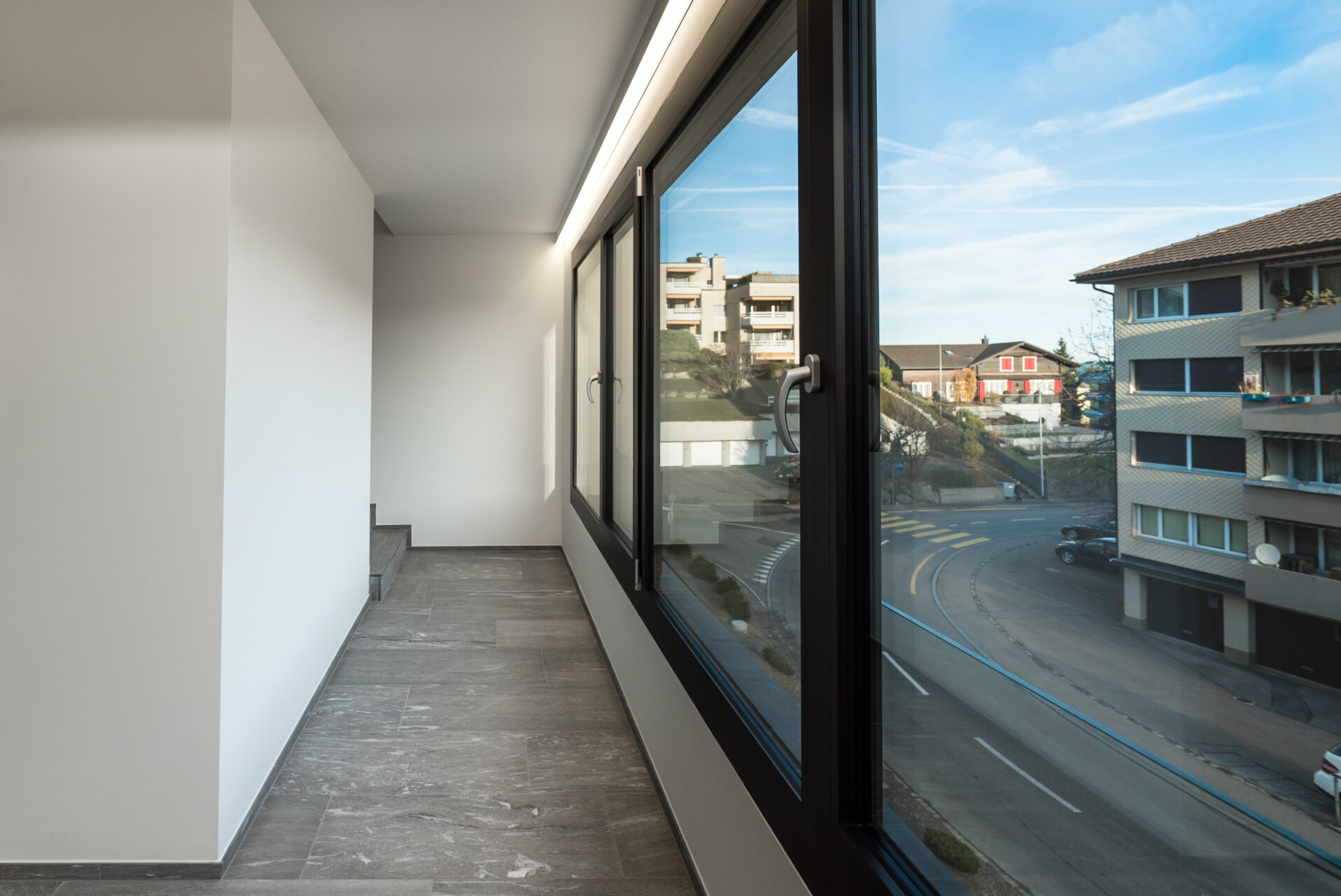 Alterswohnungen Wollerau, Fensterfront Treppenhaus, marty architektur