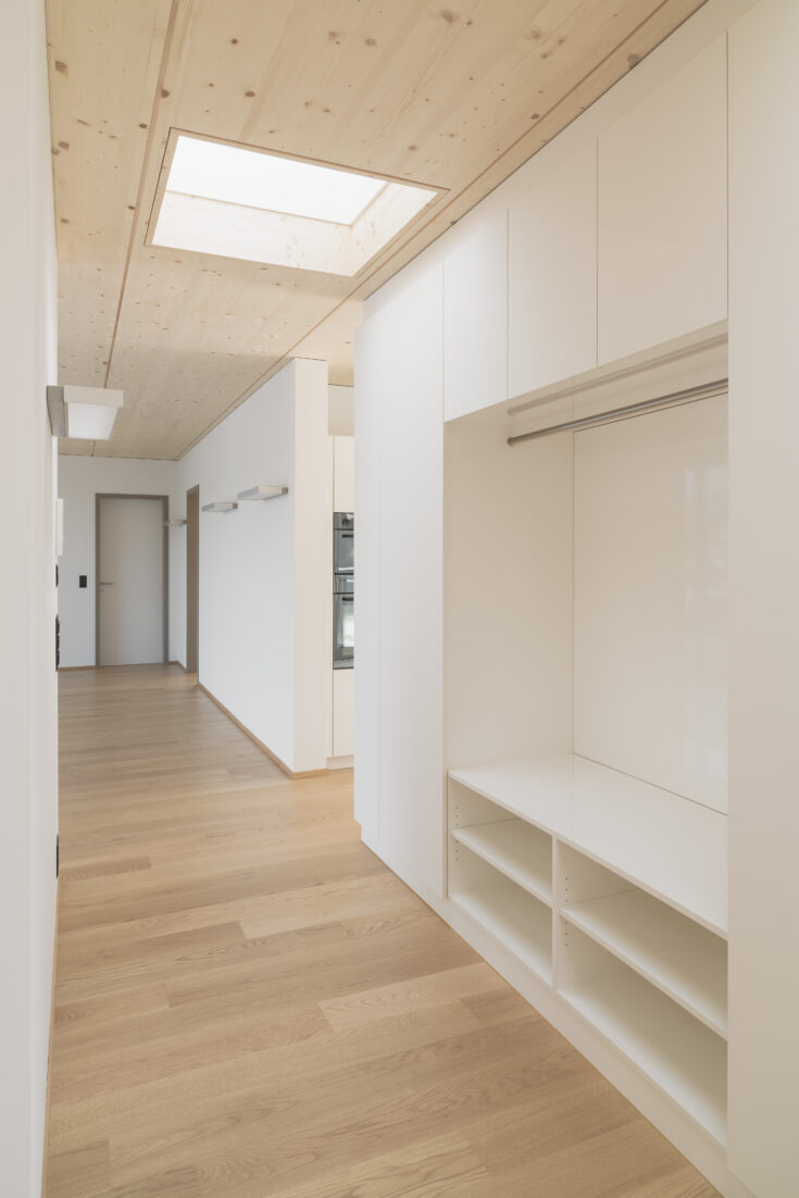 Hörnlistrasse Küssnacht, Garderobe unter Oblichter, marty architektur