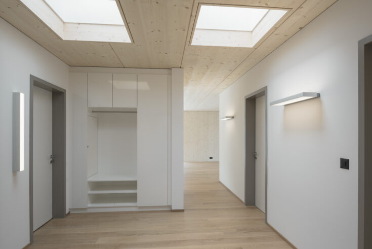 Hörnlistrasse Küssnacht, Garderobe unter Oblichter, marty architektur