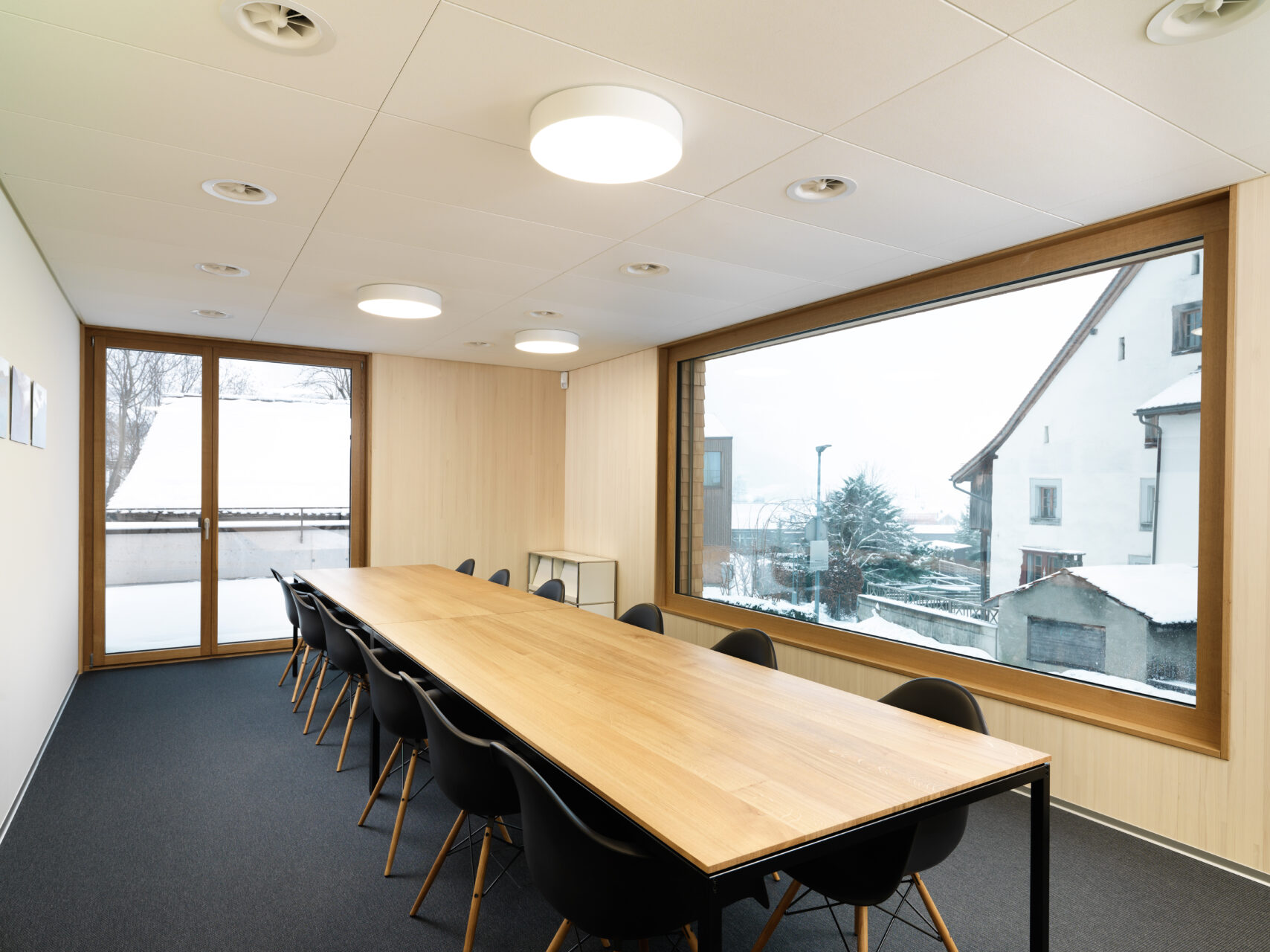 Raiffeisenbank Schächental Bürglen, Sitzungszimmer, marty architektur