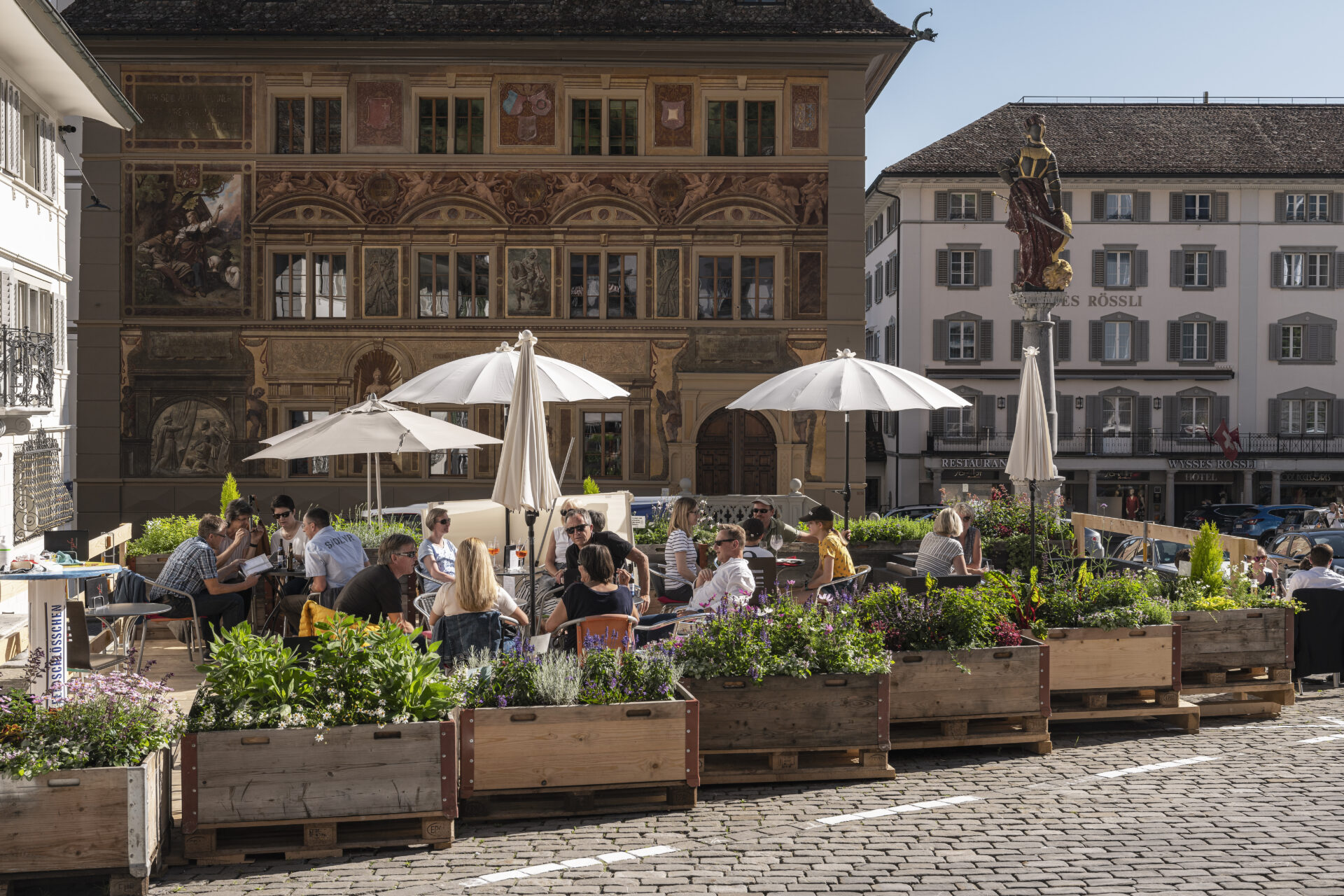 Freiluftcafé Hauptplatz Schwyz, Terrasse, marty architektur