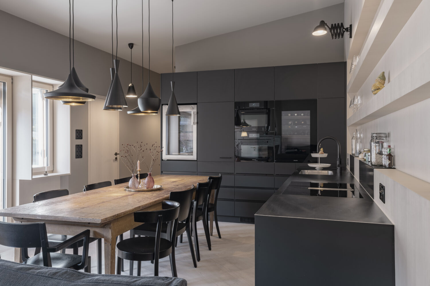 Ringstrasse Stoos, Küche und Essbereich, marty architektur