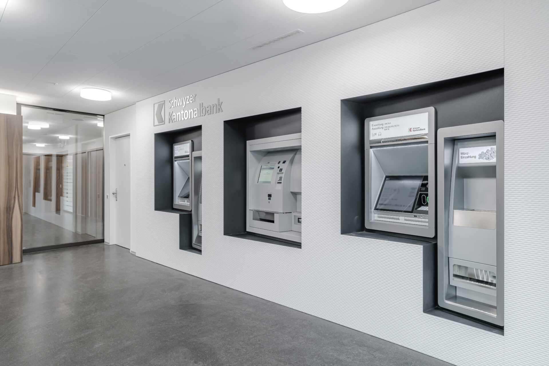 Schwyzer Kantonalbank Reichenburg, Bankomatenfront, marty architektur