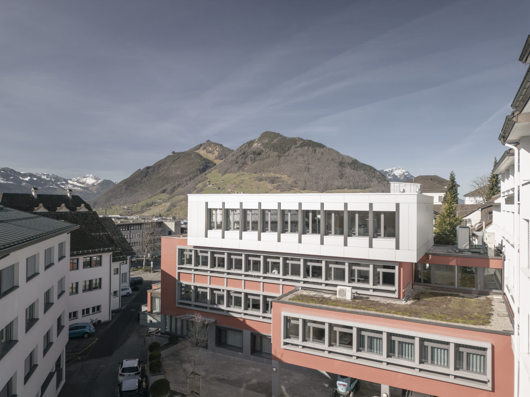 Sparkasse Schwyz, Aussenaufnahme, marty architektur